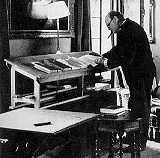 Winston Churchill Standing Desk